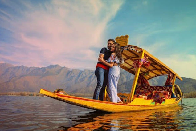 Kashmir Valley Tour Package.